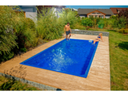 Стъклопластов басейн Perseus 6,00 × 3,20 м в градина