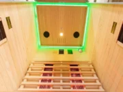 Инфрачервена сауна Elvi за 2 души – интериор – таван със зелено LED осветление