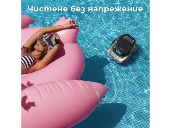 Безжичен робот за басейни с линер Aiper Scuba SE – Черен робот при почистване