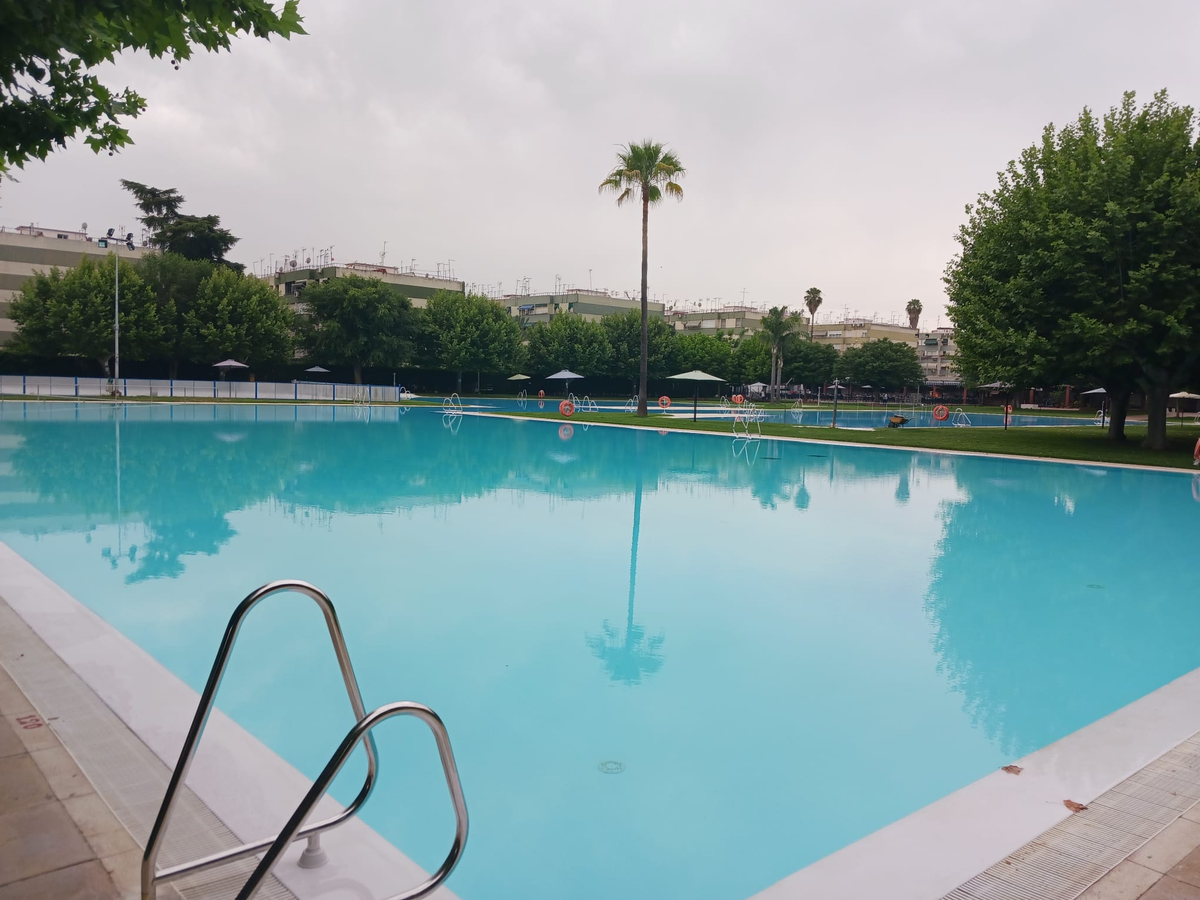 Πισίνα με αντιολισθητικό ενισχυμένο λάινερ Cefil Passion Inter