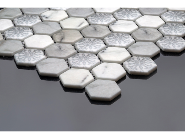 Hexagonal glass-ceramic mosaic for bathroom Cenere – cladding example