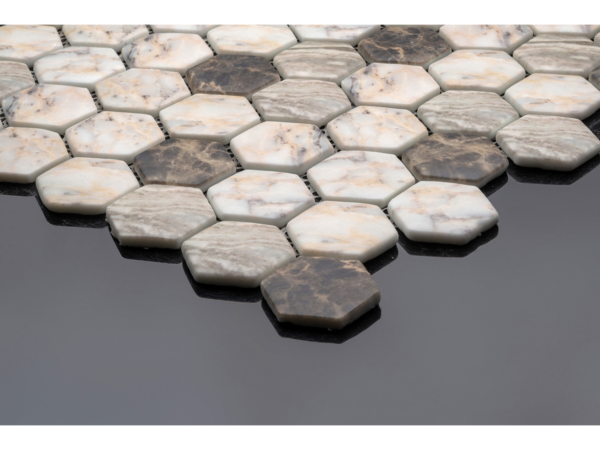 Sechseckiges Glaskeramik-Mosaik für das Bad Emperador – Beispiel für die Verkleidung