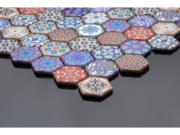 Mozaic hexagonal din sticlă ceramică pentru baie Tashkent – exemplu de placare