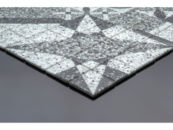 Gemustertes Glaskeramik-Mosaik für das Bad Faenza – Beispiel für die Verkleidung