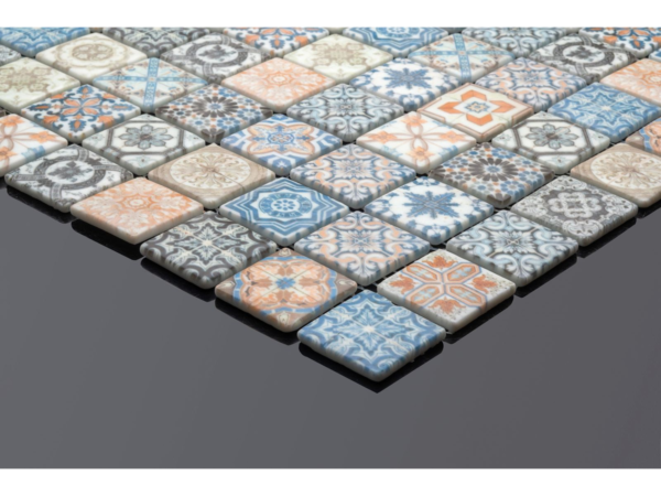 Patterned glass-ceramic mosaic for bathroom Manises – cladding example